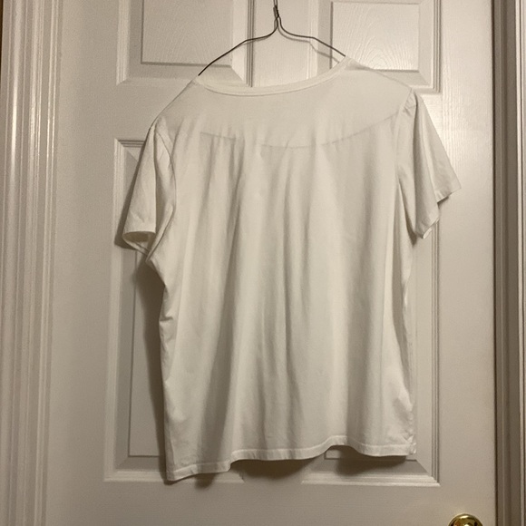 Land’s End Size White Relaxed Fit V-Neck T Shirt Supima Cotton, size XL. - Picture 2 of 5